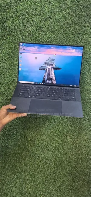 New Laptop Dell XPS 15 16GB Intel Core i7 SSD 512GB