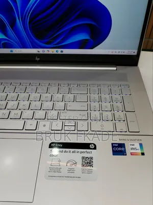 New Laptop HP Envy 17 16GB Intel Core i7 SSD 512GB