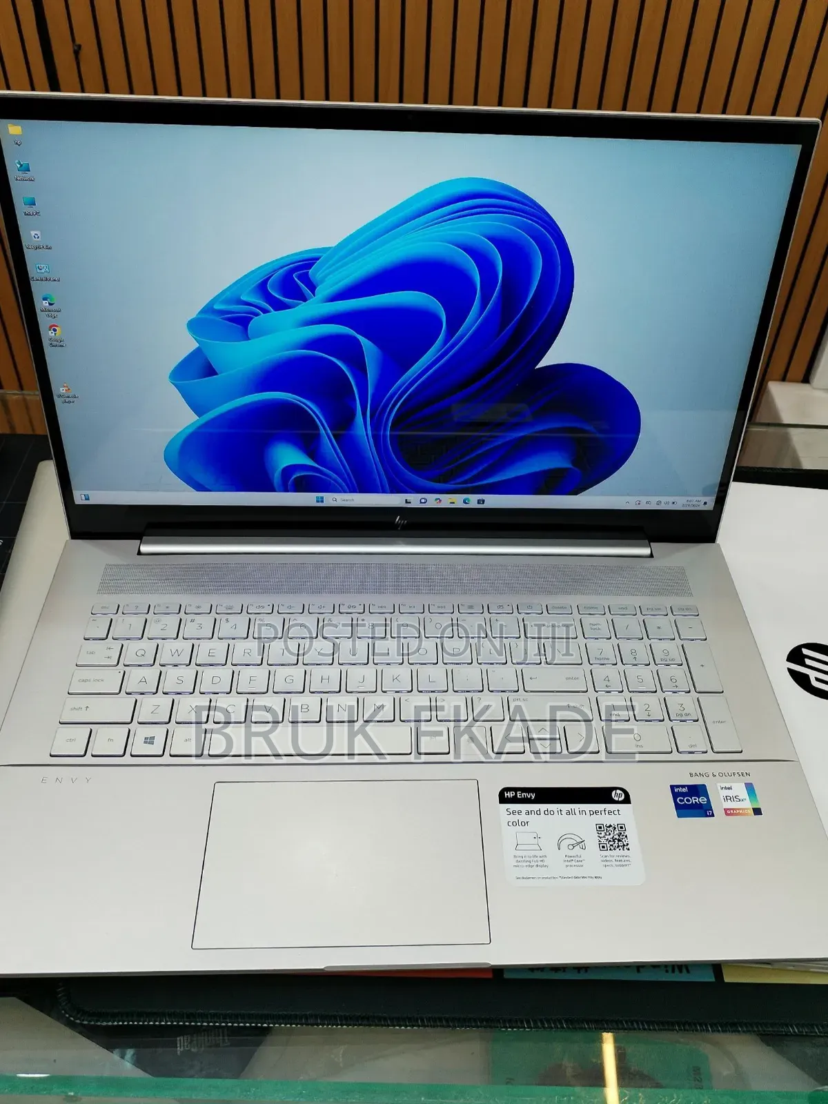 New Laptop HP Envy 17 16GB Intel Core i7 SSD 512GB
