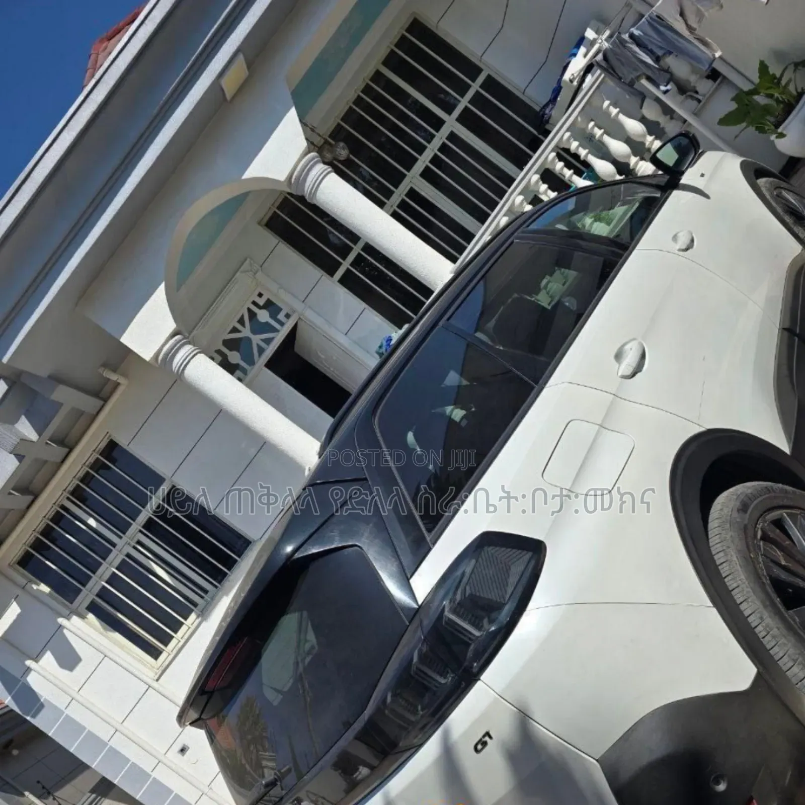 Peugeot 5008 2022 White