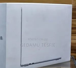 New Laptop Apple MacBook Air 2025 M4 15-inch 16GB Intel Core i5 SSD 1T