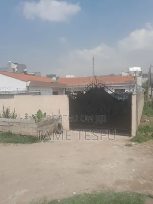 Furnished 3bdrm Villa in ሀያት, Bole for sale