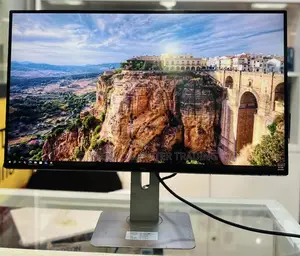 Dell Ultrasharp U2718q