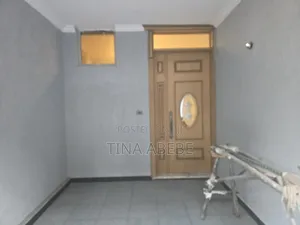 6bdrm House in Akaky Kaliti for sale