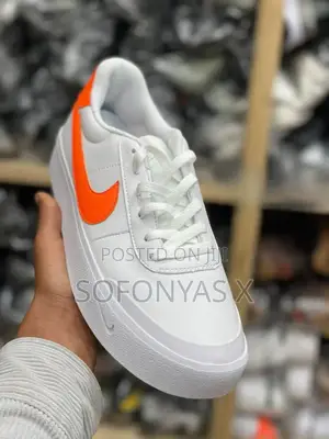 Nike Court Shot