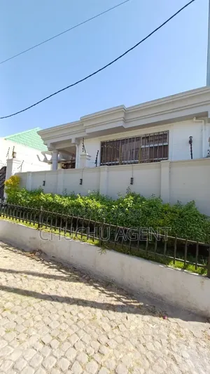3bdrm House in Bole for sale