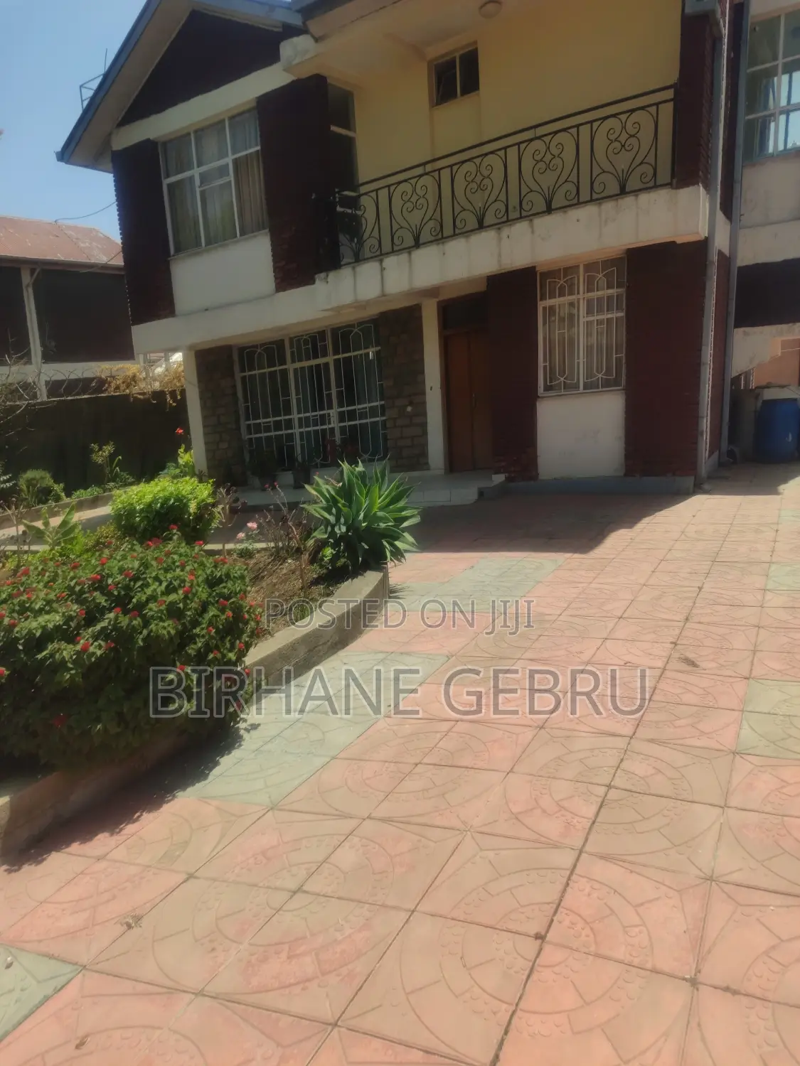 5bdrm House in G+1 House, Bole for sale