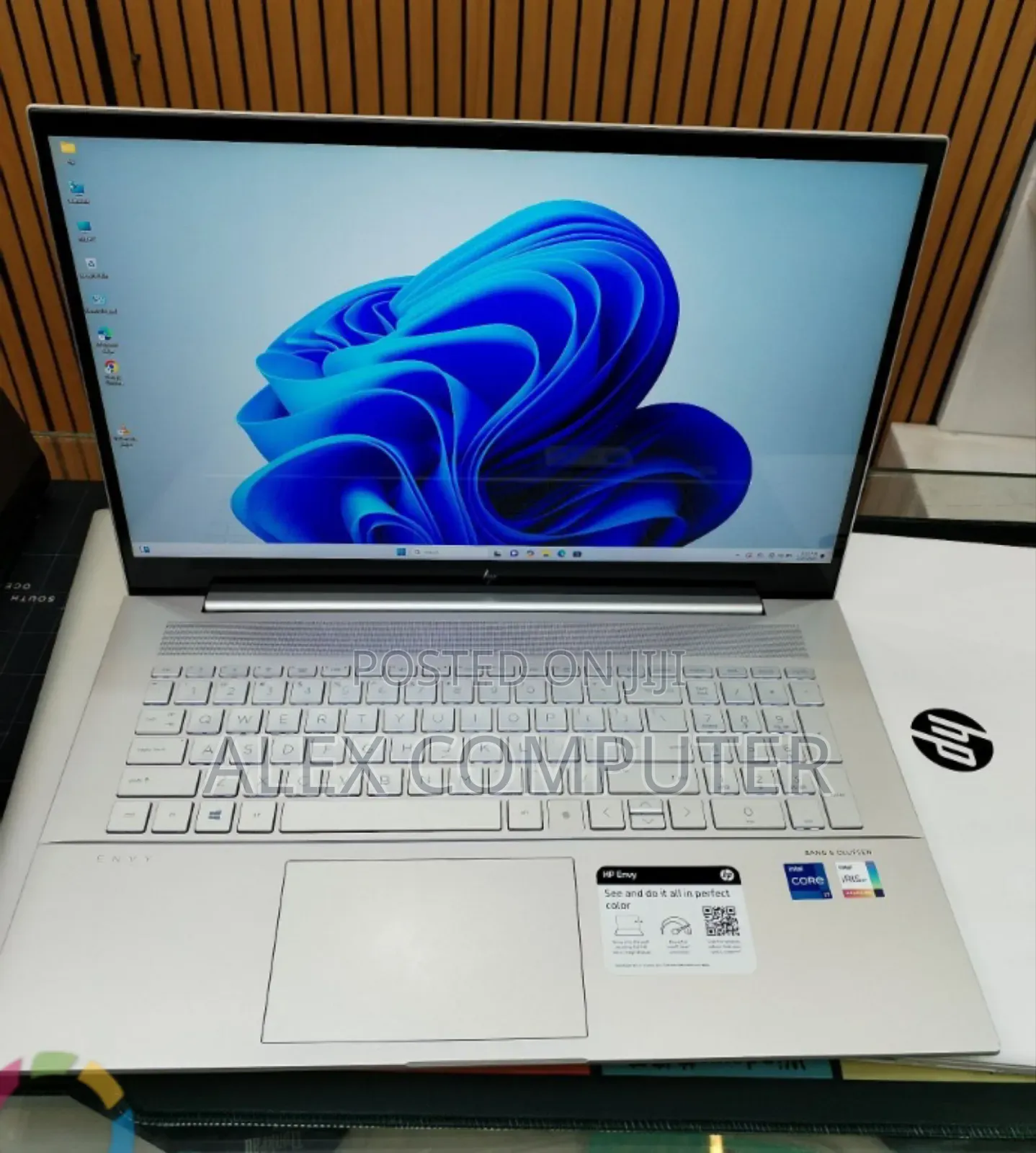 New Laptop HP Envy x360 16GB Intel Core i7 SSD 512GB