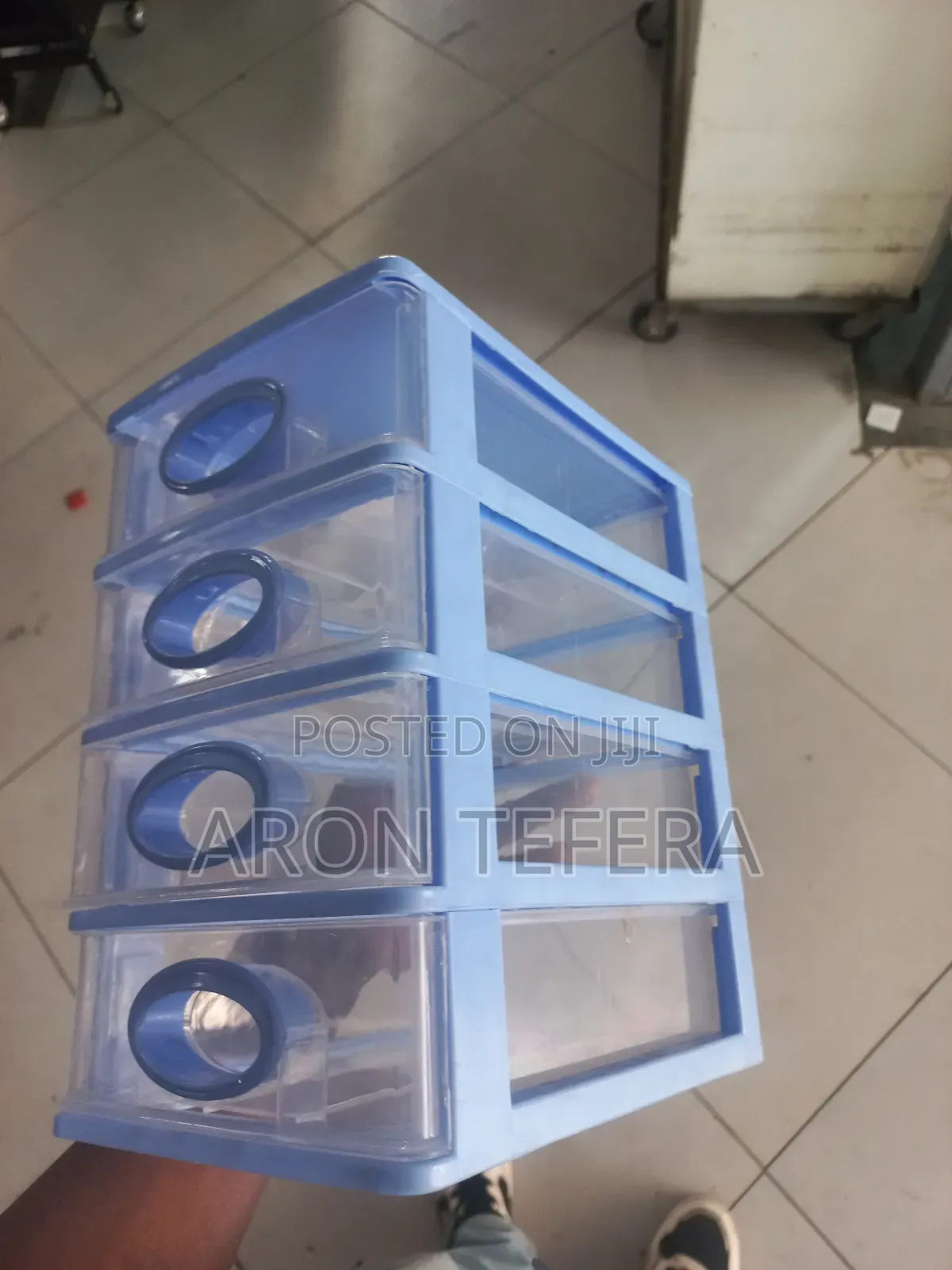 አይስ ማስቀመጫ Ic Box