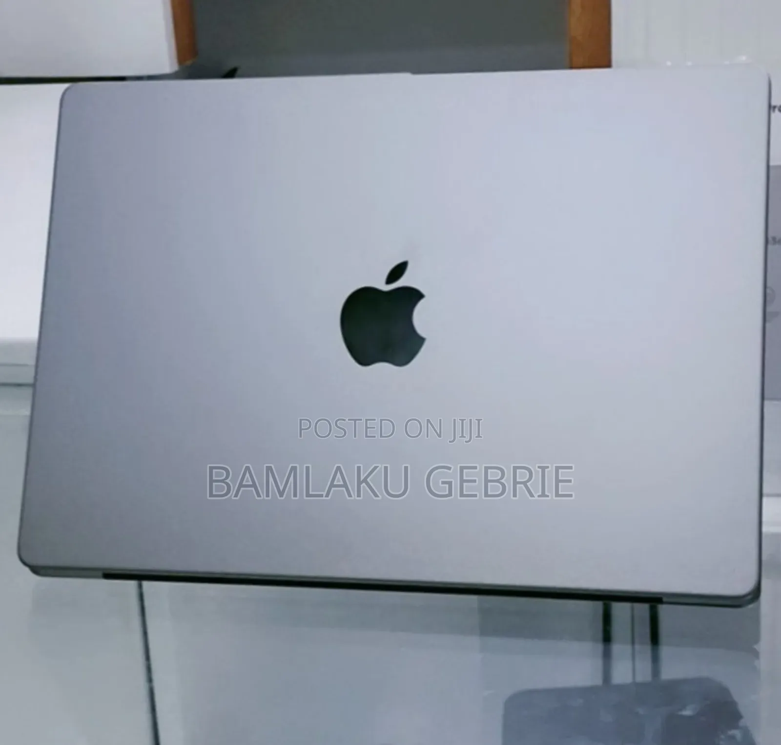 New Laptop Apple MacBook Pro M1 16GB Apple M1 Pro SSD 1T