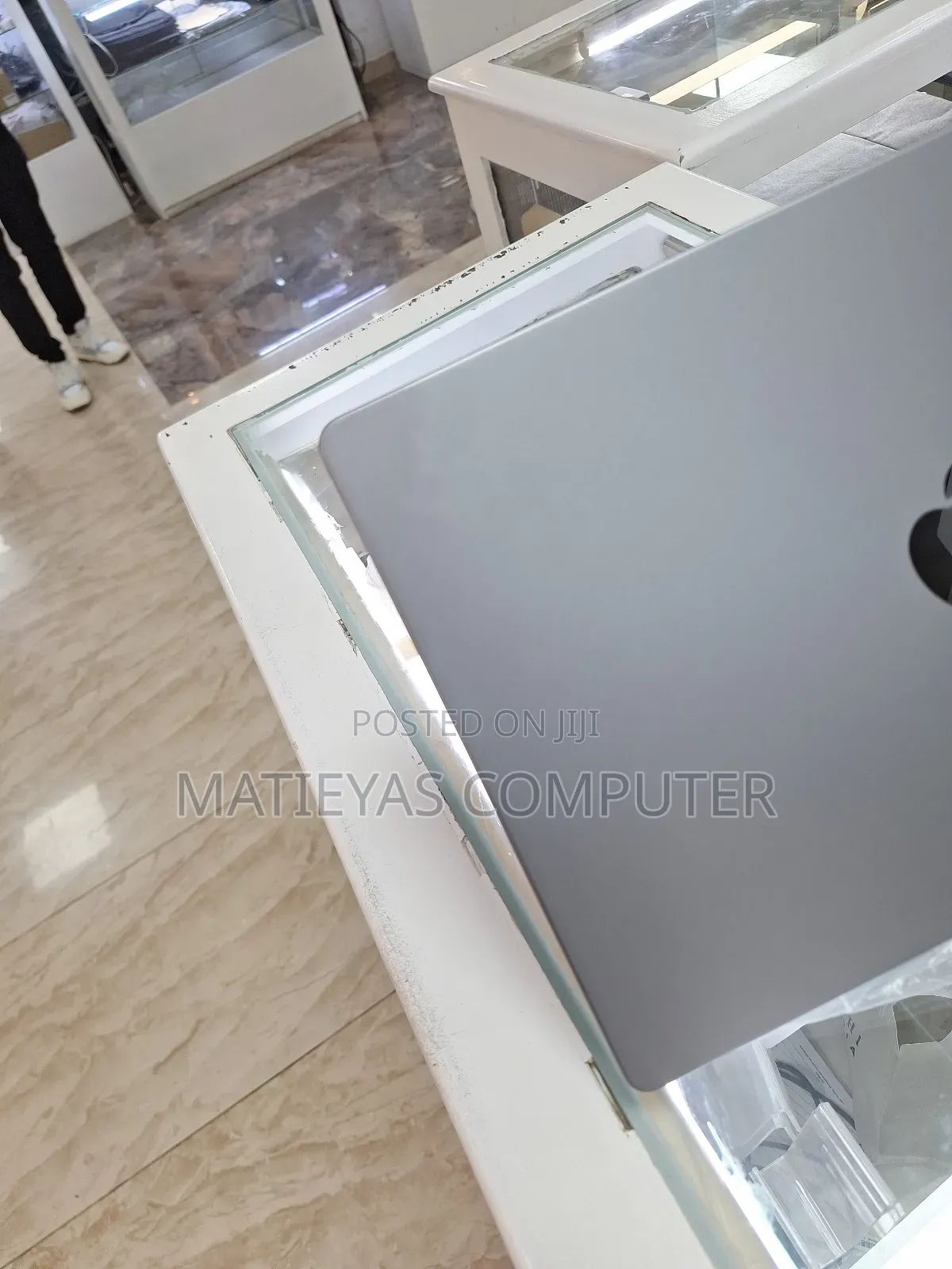 New Laptop Apple MacBook Pro 2021 M1 Max 64GB Apple M1 Max SSD 1T