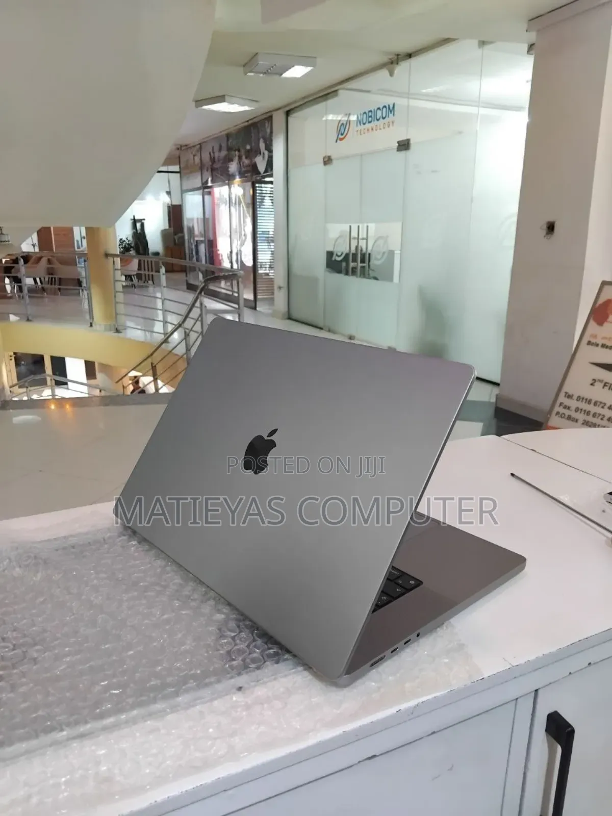 New Laptop Apple MacBook Pro 2021 M1 Max 64GB Apple M1 Max SSD 1T