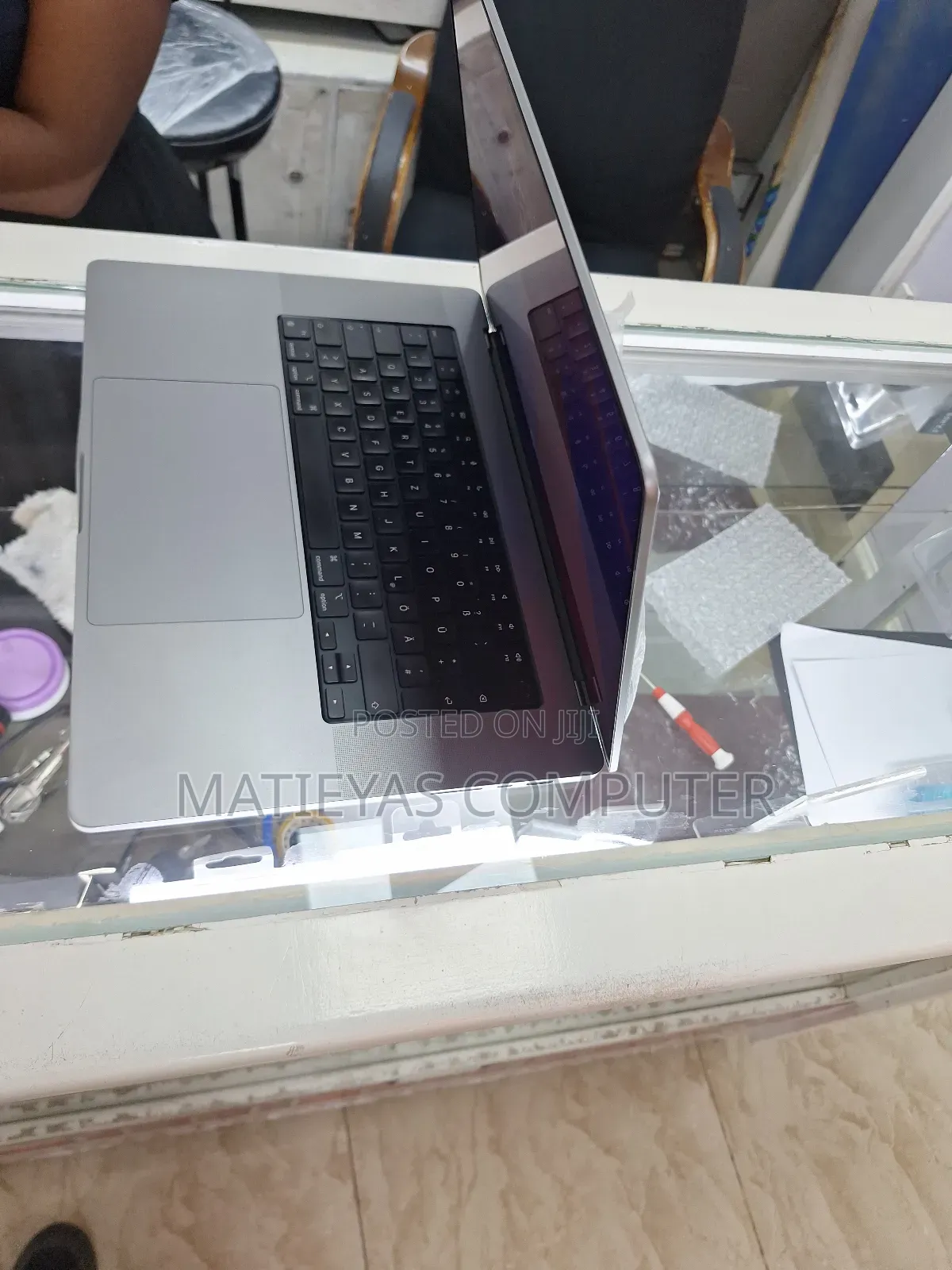 New Laptop Apple MacBook Pro 2021 M1 Max 64GB Apple M1 Max SSD 1T