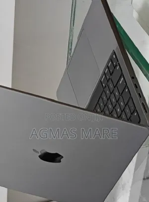 New Laptop Apple MacBook Pro 2023 M3 14-inch 8GB Apple M3 SSD 512GB