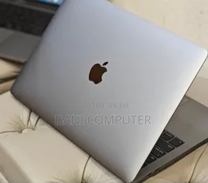 New Laptop Apple MacBook Pro 2019 16GB Intel Core i7 SSD 256GB