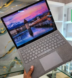 New Laptop Microsoft Surface 16GB Intel Core i7 SSD 256GB