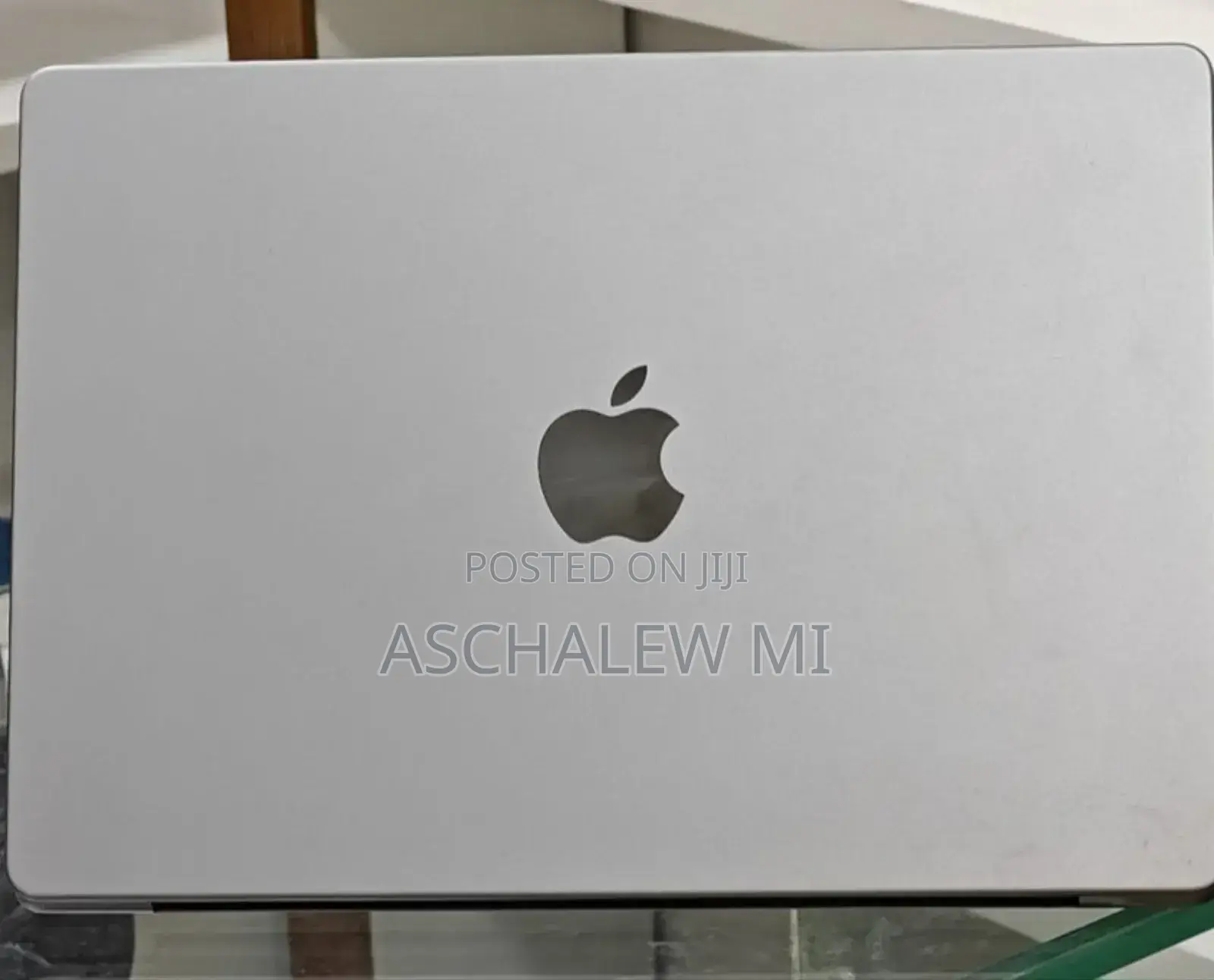 New Laptop Apple MacBook Pro 2023 M3 14-inch 8GB Apple M3 Pro SSD 512GB