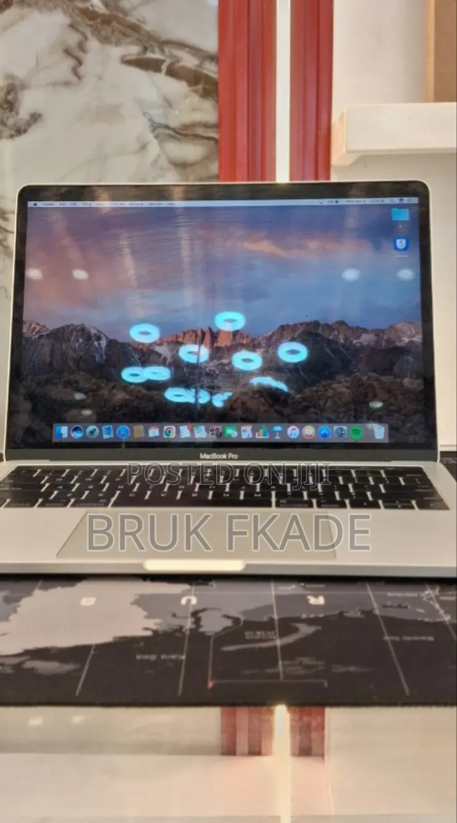 New Laptop Apple MacBook 2016 8GB Intel Core i5 SSD 256GB