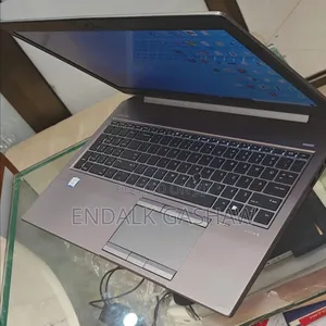 New Laptop HP ZBook Studio G5 16GB Intel Core i5 SSD 512GB