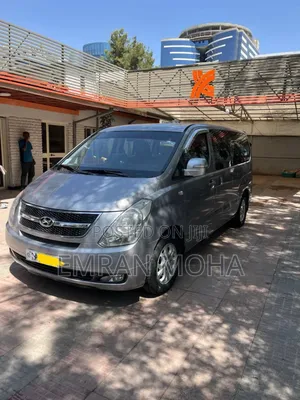 Hyundai H200 2015 Silver