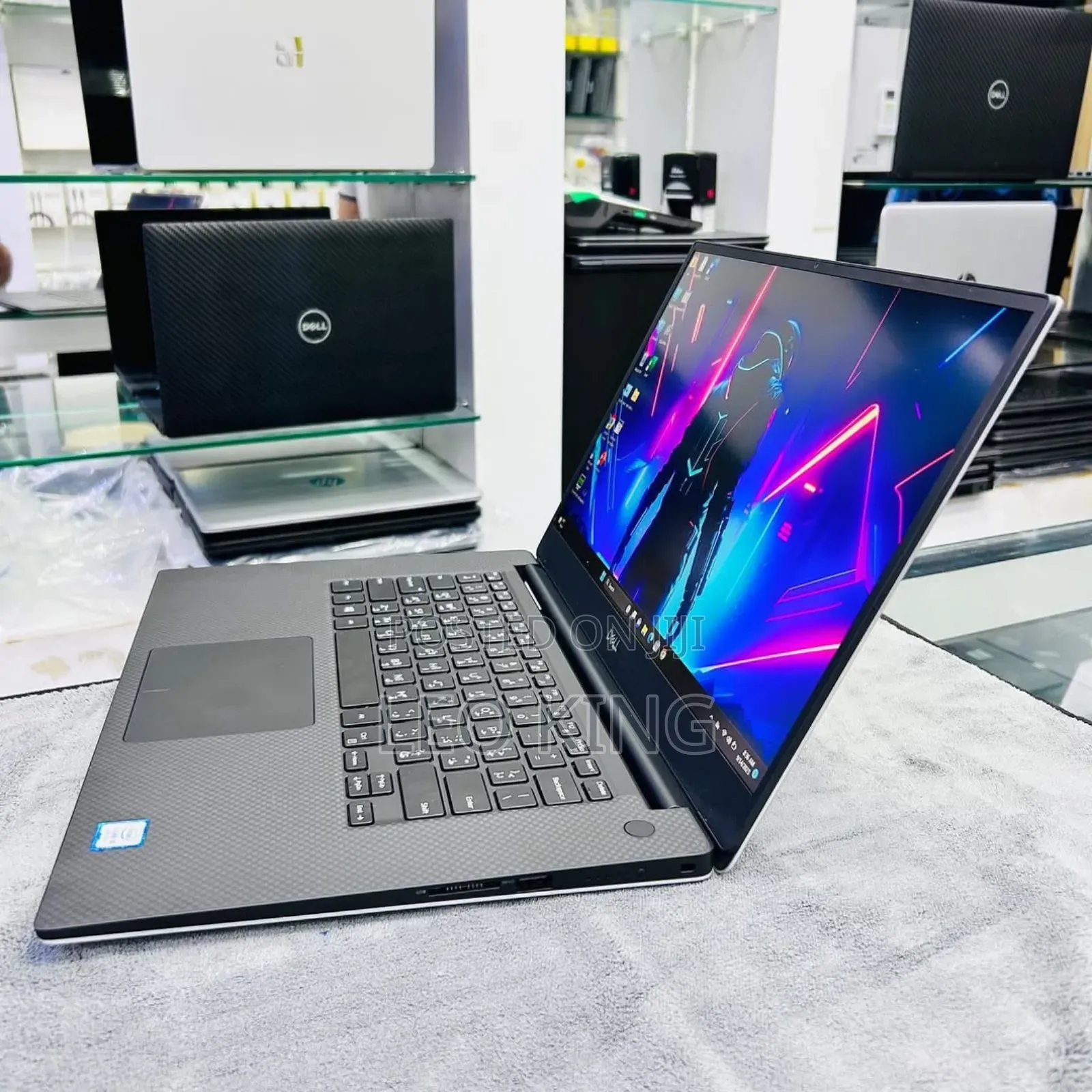 New Laptop Dell XPS 15 4GB Nvidia SSD 512GB