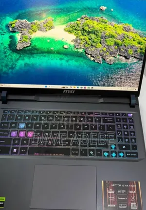 New Laptop MSI Vector 16 HX AI A2XWIG 32GB Intel Core Ultra 7 SSD 512GB