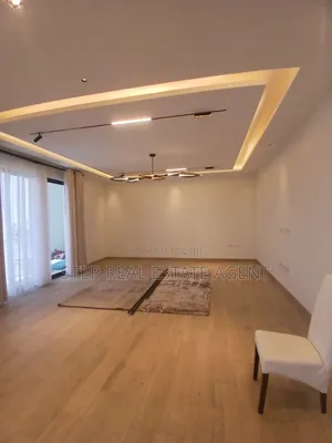 8bdrm House in Bole for sale