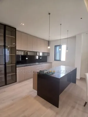 8bdrm House in Bole for sale