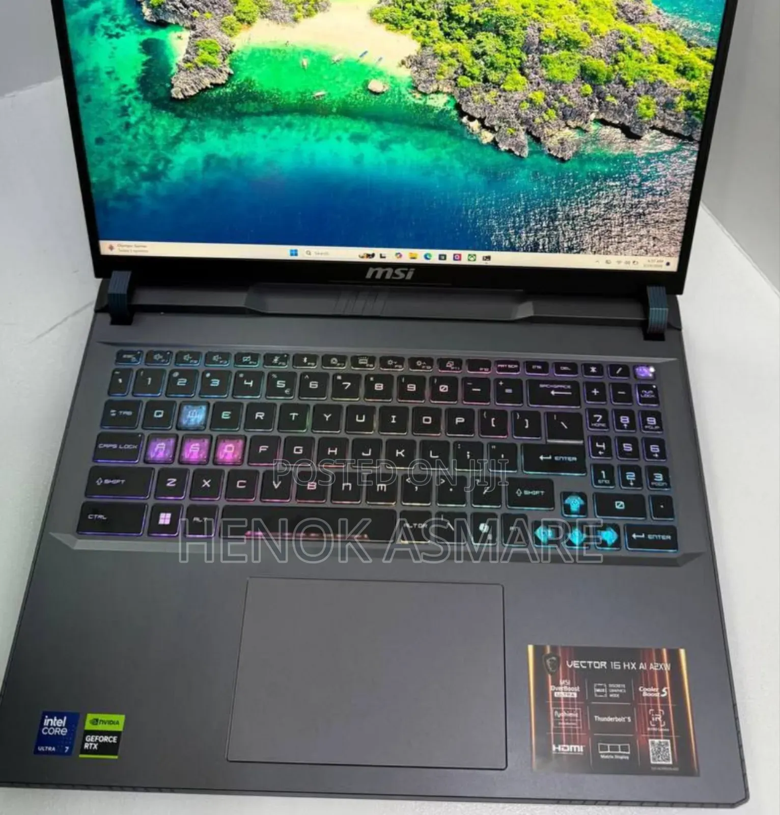 New Laptop MSI Vector 16 HX AI A2XWIG 32GB Intel Core Ultra 7 SSD 1T