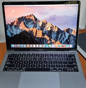 New Laptop Apple MacBook Pro 2017 8GB Intel Core i5 SSD 256GB