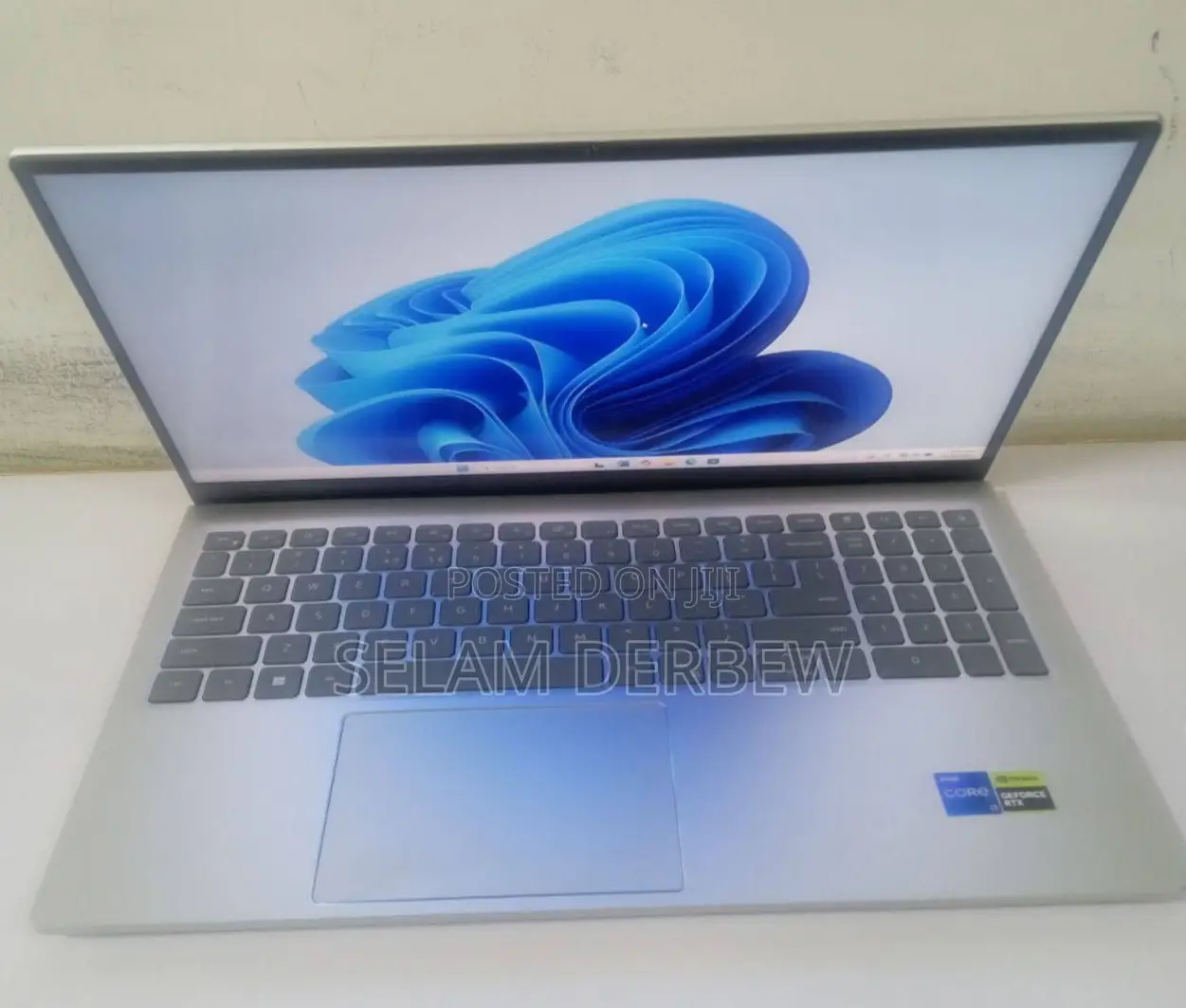 New Laptop Dell Inspiron 15 16GB Intel Core i7 SSD 512GB