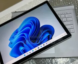 New Laptop Microsoft Surface Book 3 16GB Intel Core i7 SSD 256GB