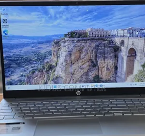 New Laptop HP Pavilion 15 8GB Intel Core i5 SSD 512GB
