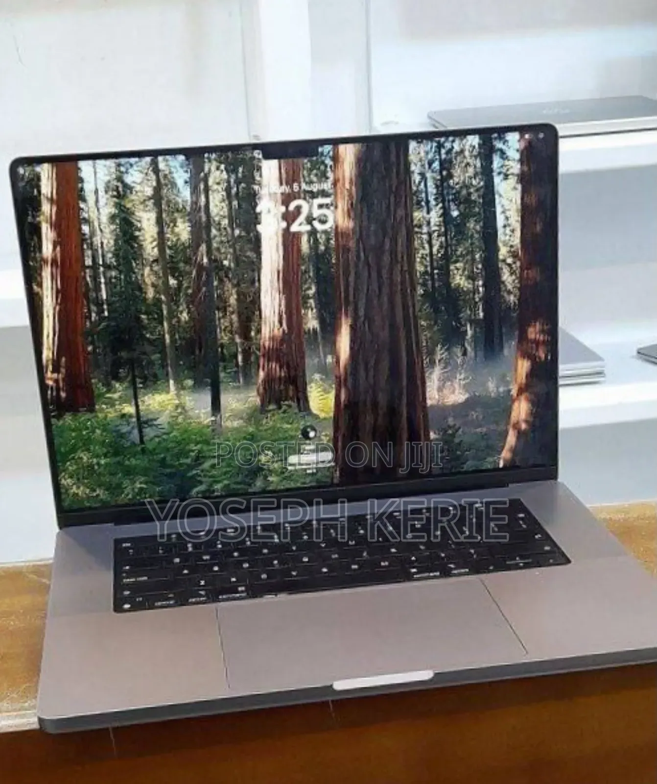 New Laptop Apple MacBook Pro M1 32GB Apple M1 Pro SSD 512GB