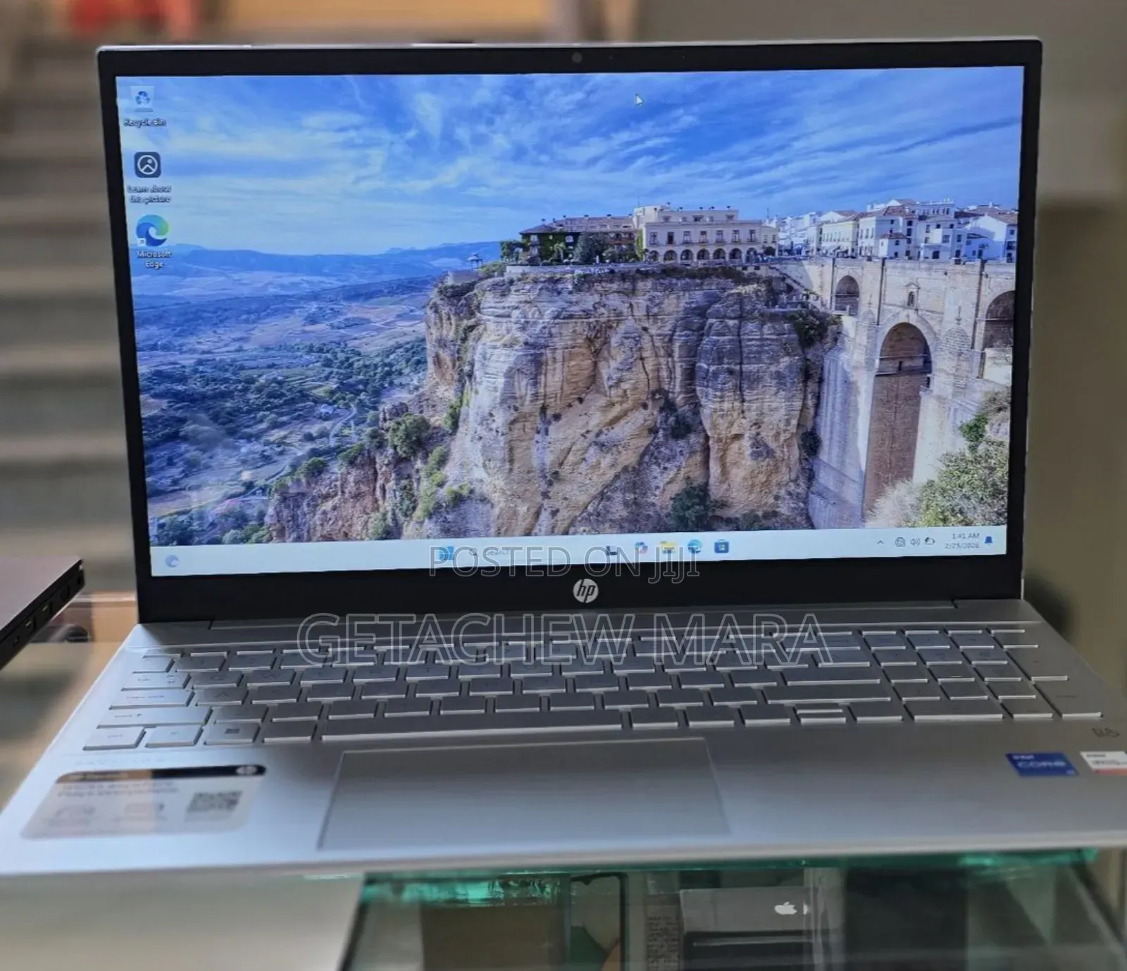 New Laptop HP Pavilion 15 8GB Intel Core i5 SSD 512GB