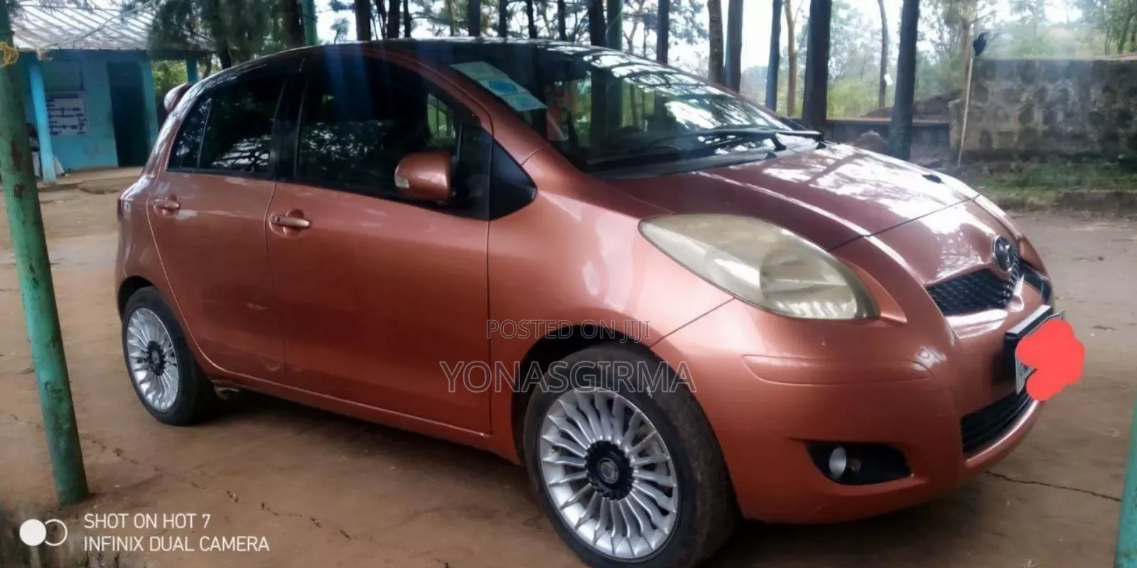 Toyota Yaris 2010 Gold