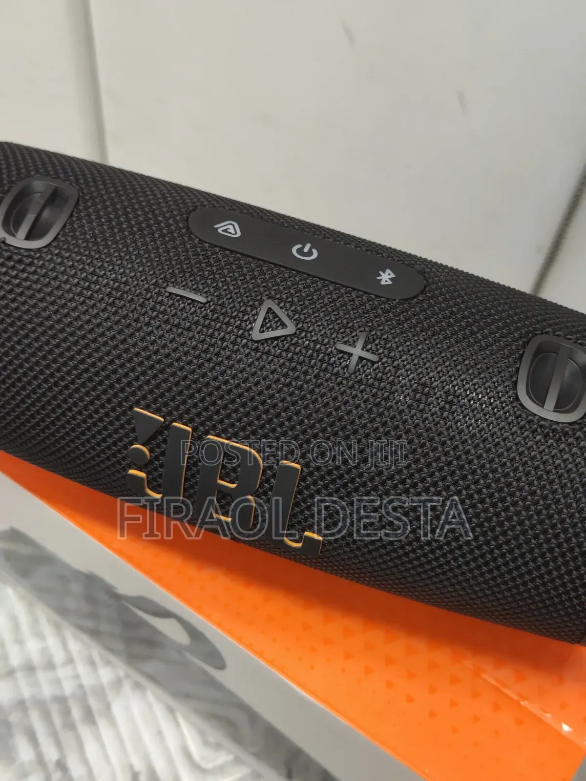 JBL Charge 6