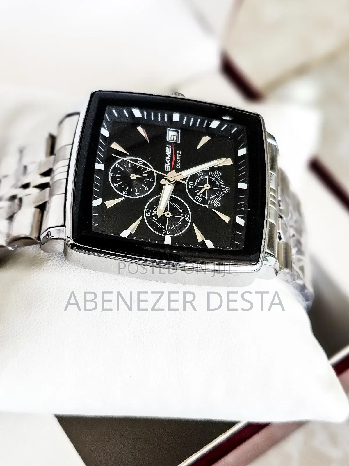 Skmei 2434 Men's Stainless Steel Quartz Chronograph Watch.