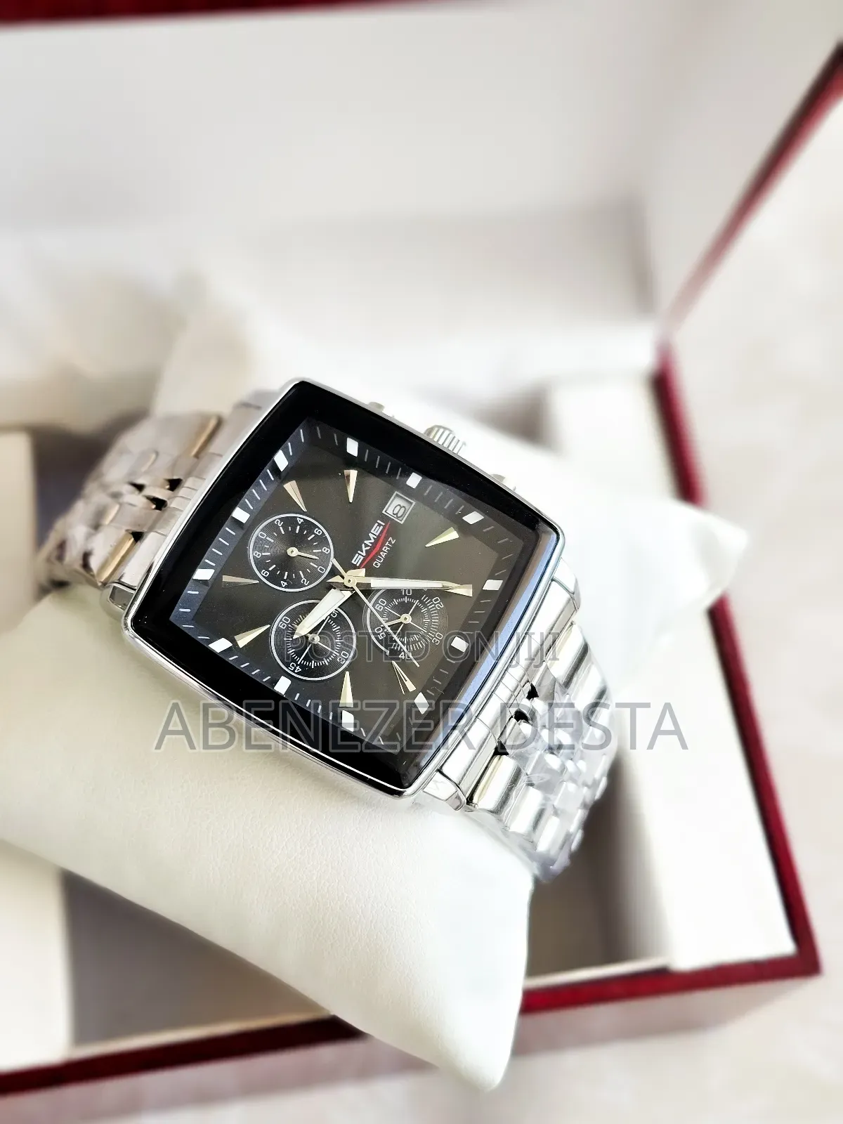 Skmei 2434 Men's Stainless Steel Quartz Chronograph Watch.