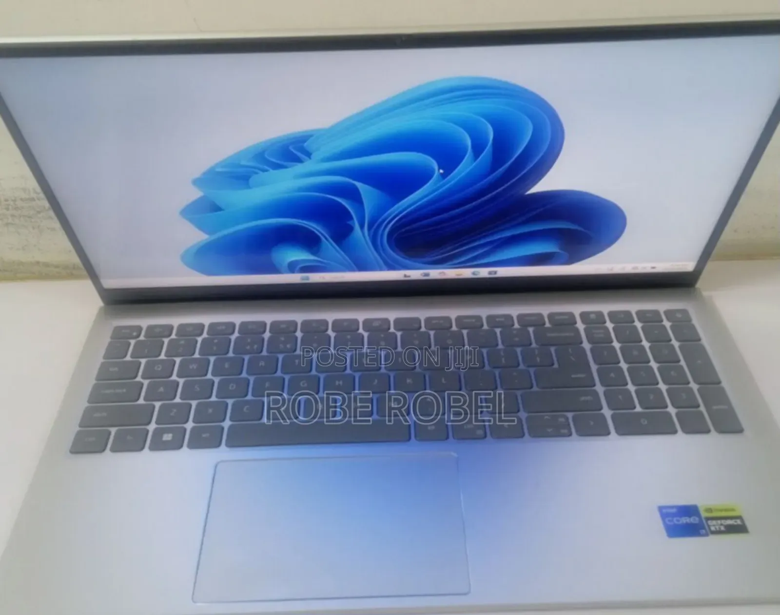 New Laptop Dell Inspiron 15 16GB Intel Core i7 SSD 512GB