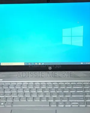New Laptop HP Pavilion 15 8GB Intel Core i5 SSD 256GB