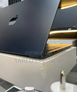 New Laptop Apple MacBook Air 2025 M4 13-inch 16GB Apple M4 SSD 512GB