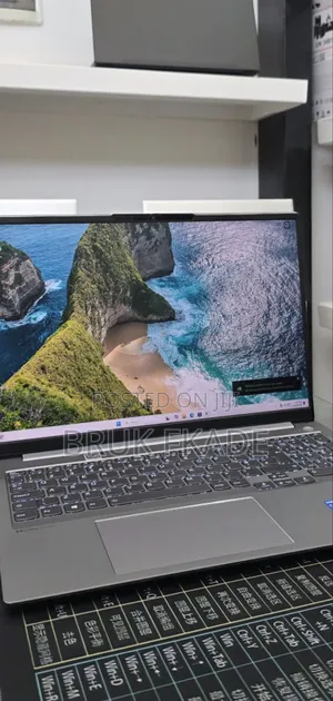 New Laptop Lenovo ThinkBook 15 16GB Intel Core i5 SSD 512GB