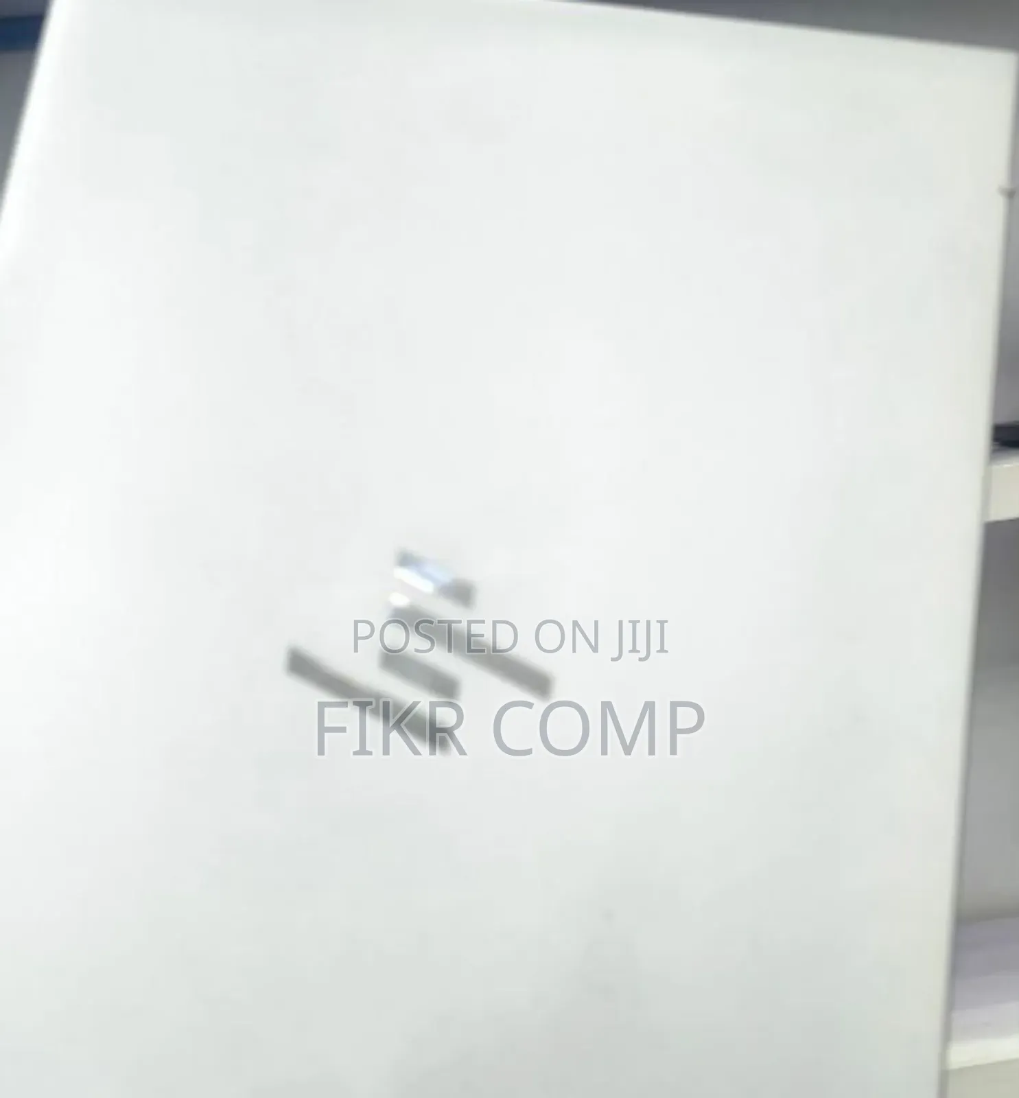 New Laptop HP EliteBook 1040 G8 16GB Intel Core i7 SSD 512GB