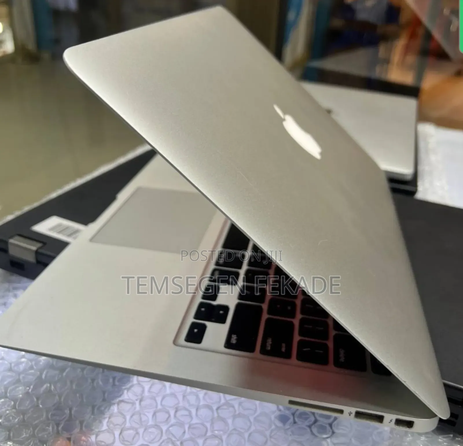 New Laptop Apple MacBook Air 2014 8GB Intel Core i7 SSD 128GB