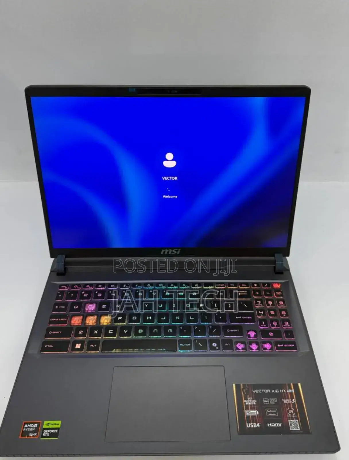 New Laptop MSI Vector 16 HX AI A2XWIG 16GB AMD Ryzen 9 SSD 1T