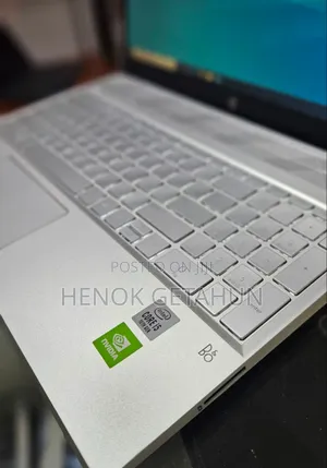 New Laptop HP Pavilion 15 8GB Intel Core i5 SSD 256GB