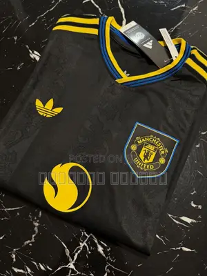 Manchester United Black Jersey – Clean Premium Fan Edition