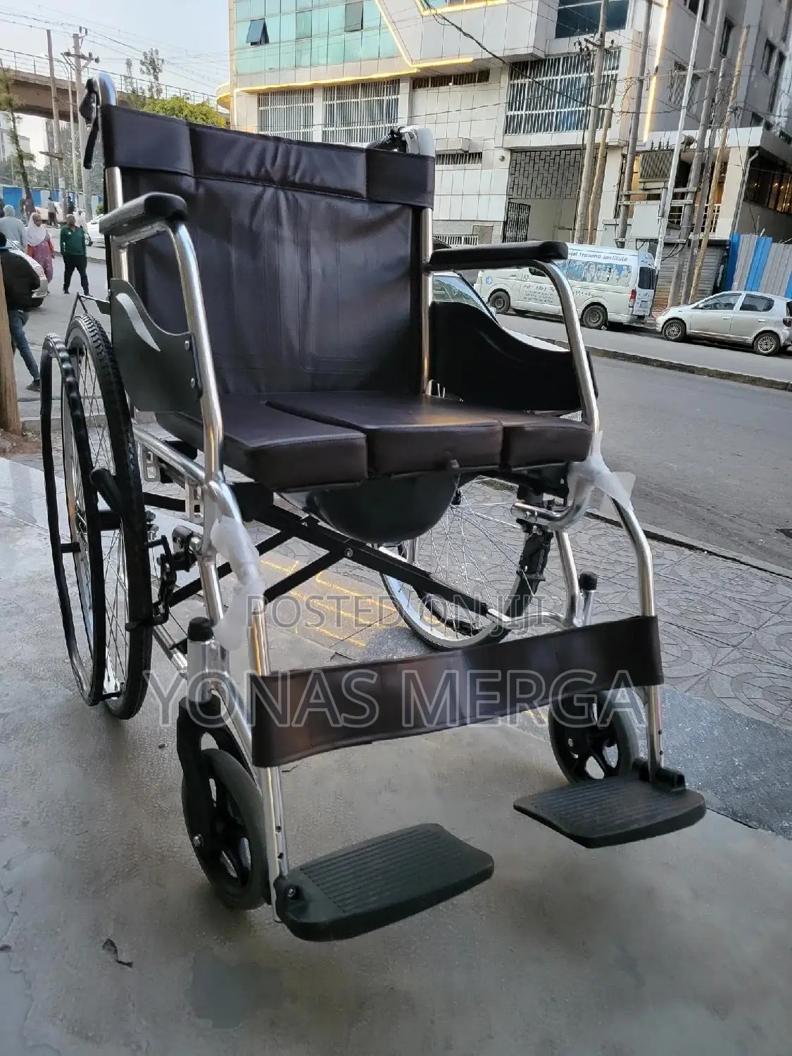 Toilet Wheelchair电昣wheelchair Easier and Wheel Lock for Added Security
