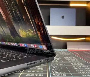 New Laptop Apple MacBook Pro 16GB Apple M4 SSD 1T